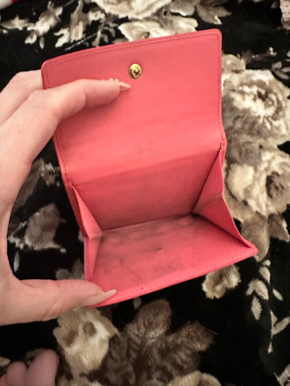 Louis Vuitton Glossy hot Pink Vernis Small Wallet - Picture 12 of 12